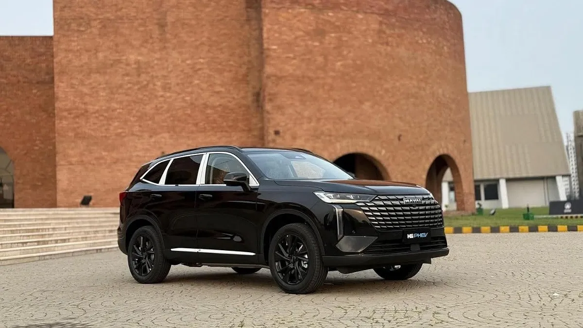 Luxury Cars in Pakistan 2025 – Top Brands, Models & Prices